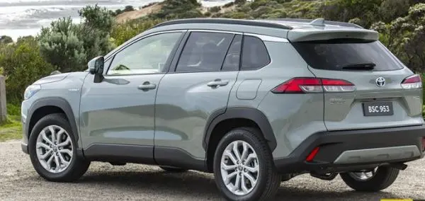 تویوتا کرولا جدید نگین تندیس آماده عرضه شد | معرفی خودرو تویوتا کرولا جدید با مشخصات فنی