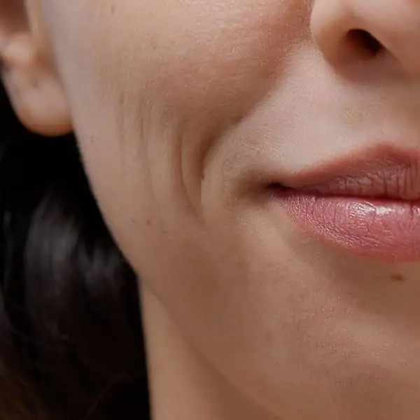 خط لبخندت رو تا عید با این کرم دست ساز خودت از بین ببر