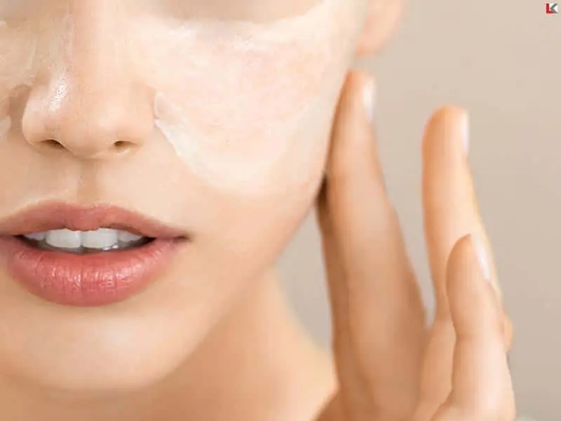 در 50 سالگی عین 20 ساله ها شوید | 4 روش جذاب برای جوانسازی پوست
