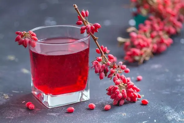 درمان فشار خون  بدون نیاز به دارو + این گیاه درمانگر سفیدی مو و شافع بیماری های بدن است