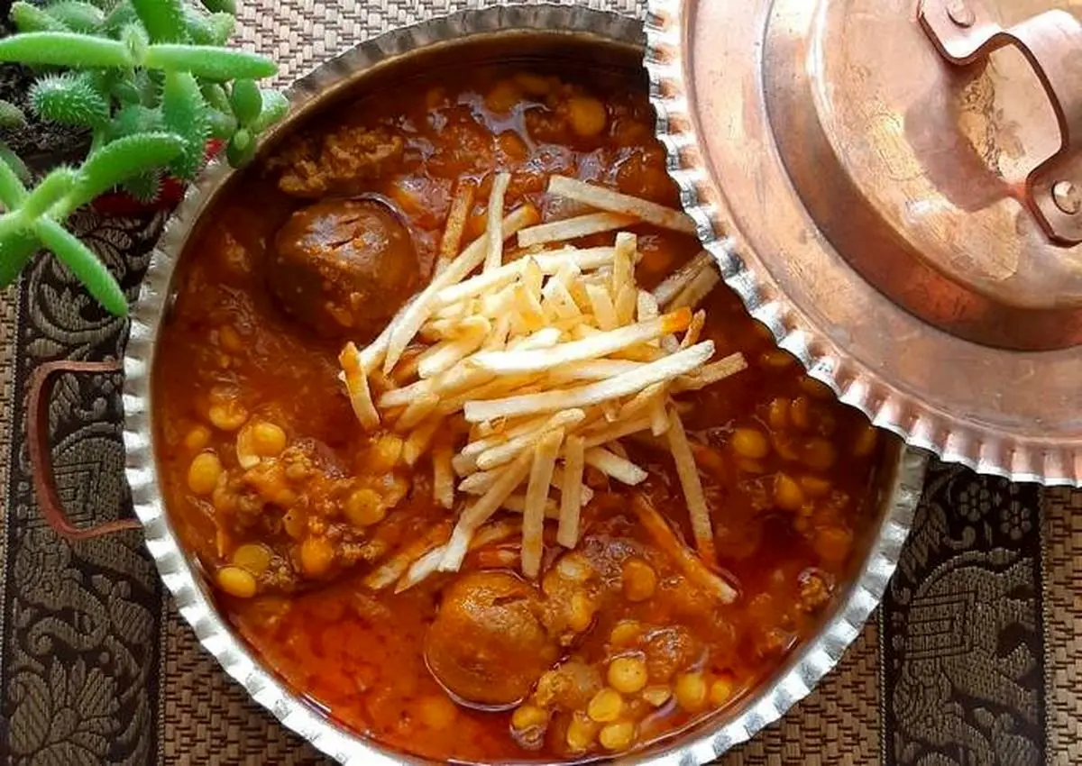 قیمه رو به روش مامانای کدبانو درست کن | ترفند خوش رنگ و لعاب شدن قیمه رو اینجا بخون