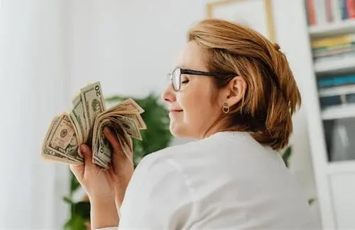 این ۱۱ علامت را جدی بگیرید؛ پول و ثروت در راه است! | اگر این نشانه ها را ببینید یعنی پول به سمت شما می‌آید