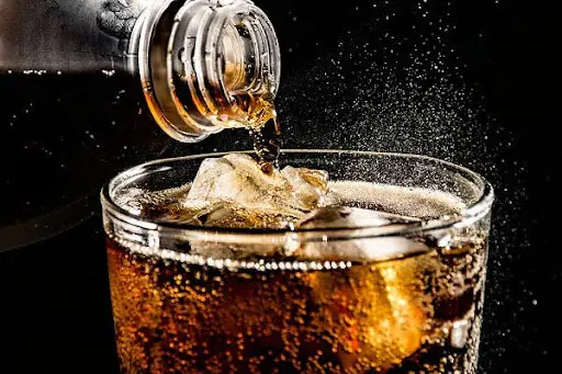 دیگه دور نوشابه خریدن رو خط بکش | بیا اینجا تا یاد بدم چطوری تو خونه انواع نوشابه هارو درست کنی + ویدیو