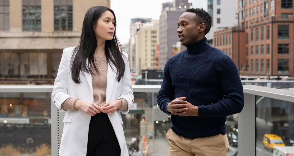 افرادی که با پدر و مادری قضاوت کننده و سخت گیر بزرگ شده اند، اغلب این 8 ویژگی را در بزرگسالی بروز می دهند
