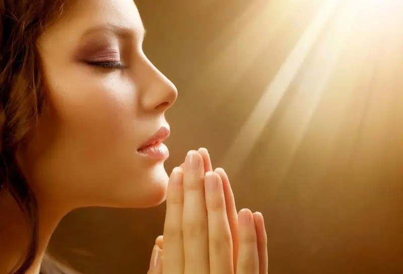 این روزا بهت سخت میگذره؟ | این دعای صد در صد تضمینی رو بخون تا روزگار برات مثل آب خوردن بره جلو 