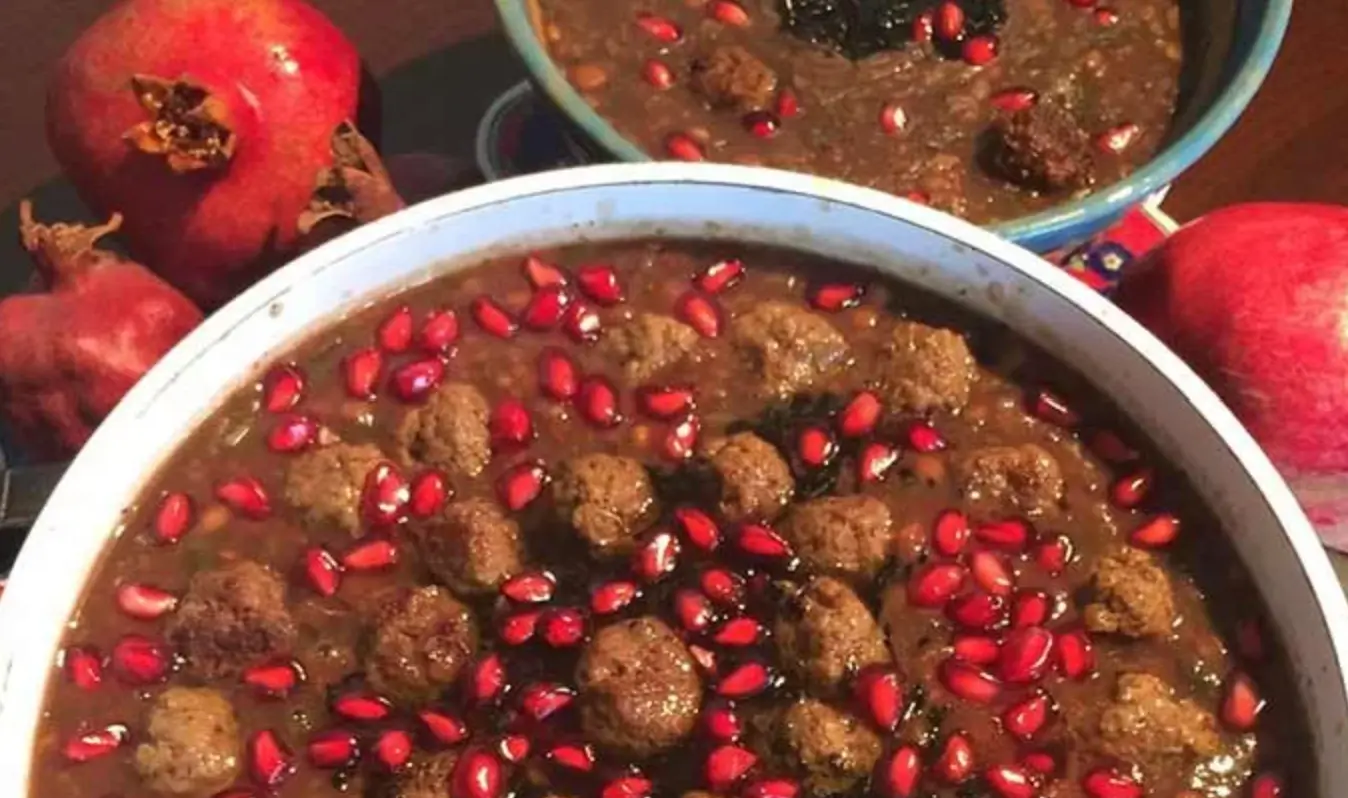 سوپ انار؛ ترش ِگرم ِخوش رنگ  مخصوص شب‌چله