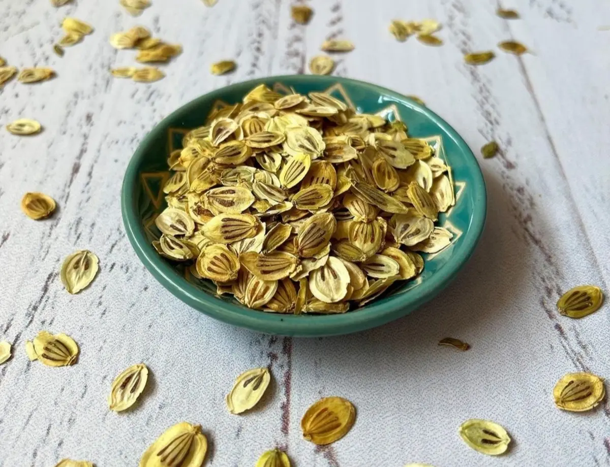 خواص گلپر برای سلامتی: از تقویت حافظه تا محافظت از کبد