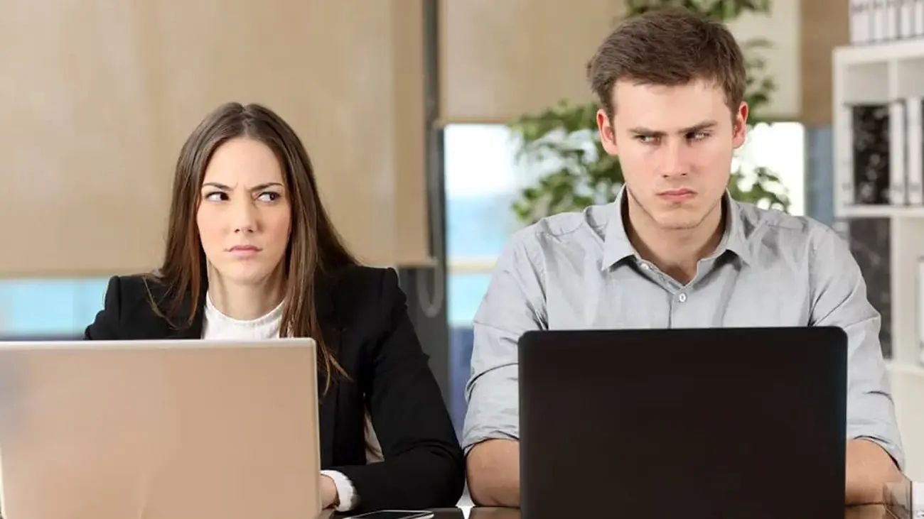 روانشناسی شخصیت | متولدین این ماه همیشه در حال قضاوت دیگرانند!