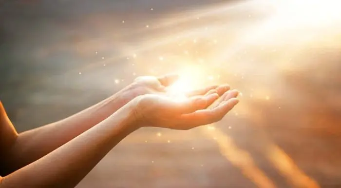 میخوای از نظر کراشت زیبا به نظر برسی؟ | این دعا رو بخون تا زیباتر بشی