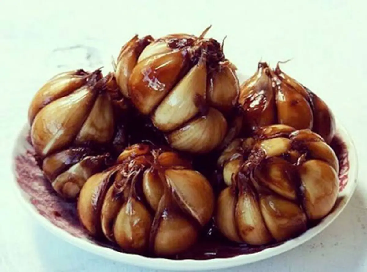 دستور تهیه سیر ترشی فوری در خانه | فوت گوزه گر شمالی ها برای ترشی سیر انداختن