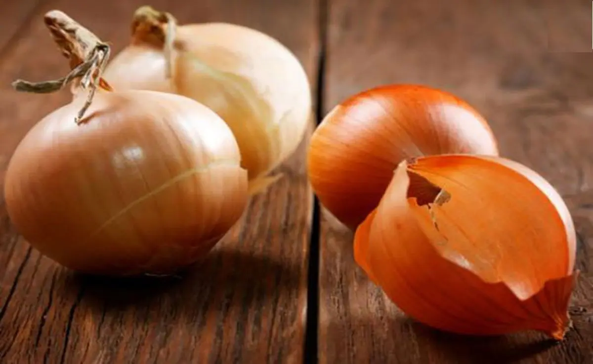دیگه پوست پیازاتو دور نریز | معجزه پوست پیاز برای خونه و زندگی