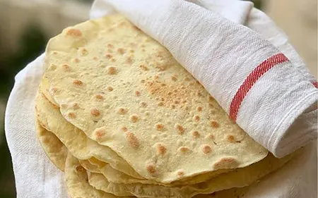 با این ترفند جادویی دیگه نون ها کپک نمی زنه | فرمول طلایی برای سالم نگه داشتن نان تا 2 هفته