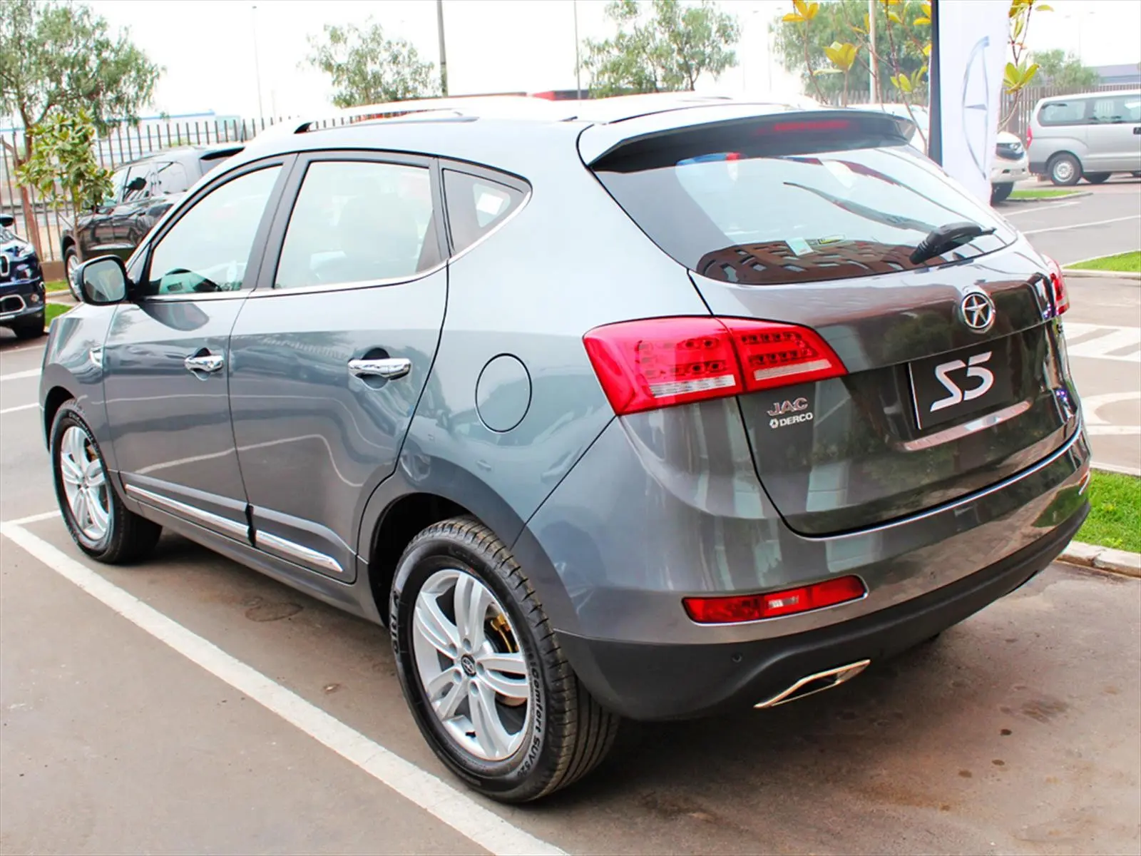 با خرید این مدل جک در مهر ۱۴۰۴، ۳۹۵ میلیون تومان سود کنید! + جدول قیمت کارخانه و بازار