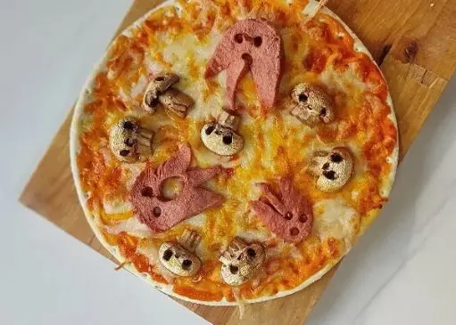 طرز تهیه پیتزا هالووینی تو کمتر از 20 دقیقه