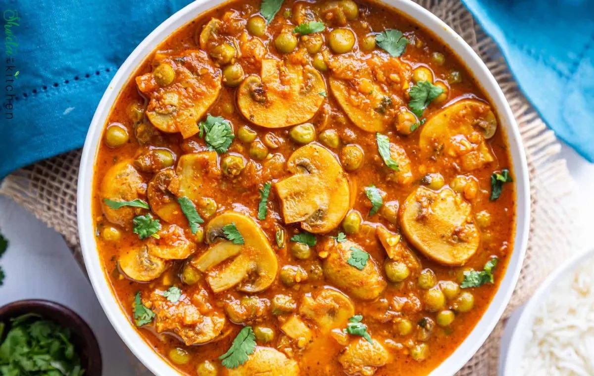 طرز تهیه خوراک نخود و قارچ | غذای ساده با مواد معمولی خانه