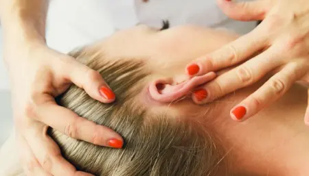 راز آرامش در ۳۰ ثانیه: تکنیک ساده و باستانی تکان دادن گوش که زندگی‌تان را تغییر می‌دهد!