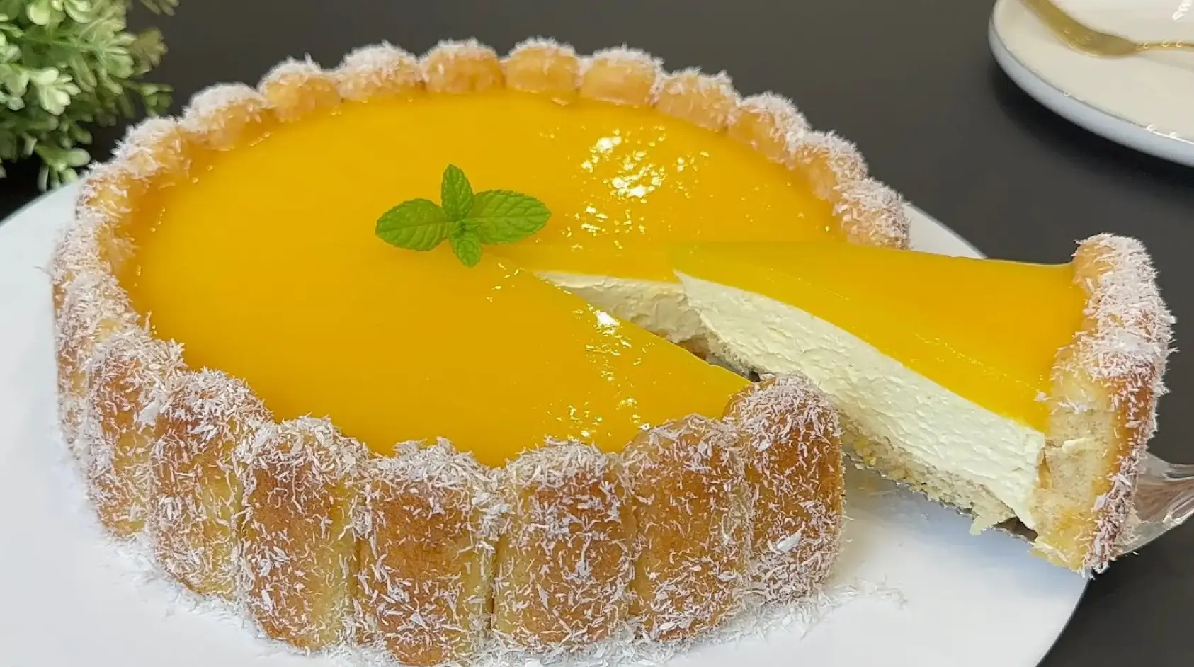 طرز تهیه کیک شارلوت پرتقالی یخچالی ؛ دسر مجلسی بدون فر با بیسکویت 