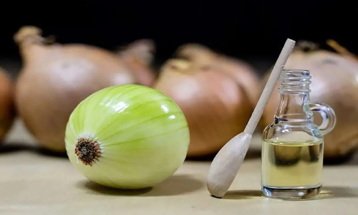 عمرا اگه میدونستی آب پیاز چه معجزه ای میکنه | خانم ها برای زیبایی پوست و موتون از آب پیاز غافل نشید