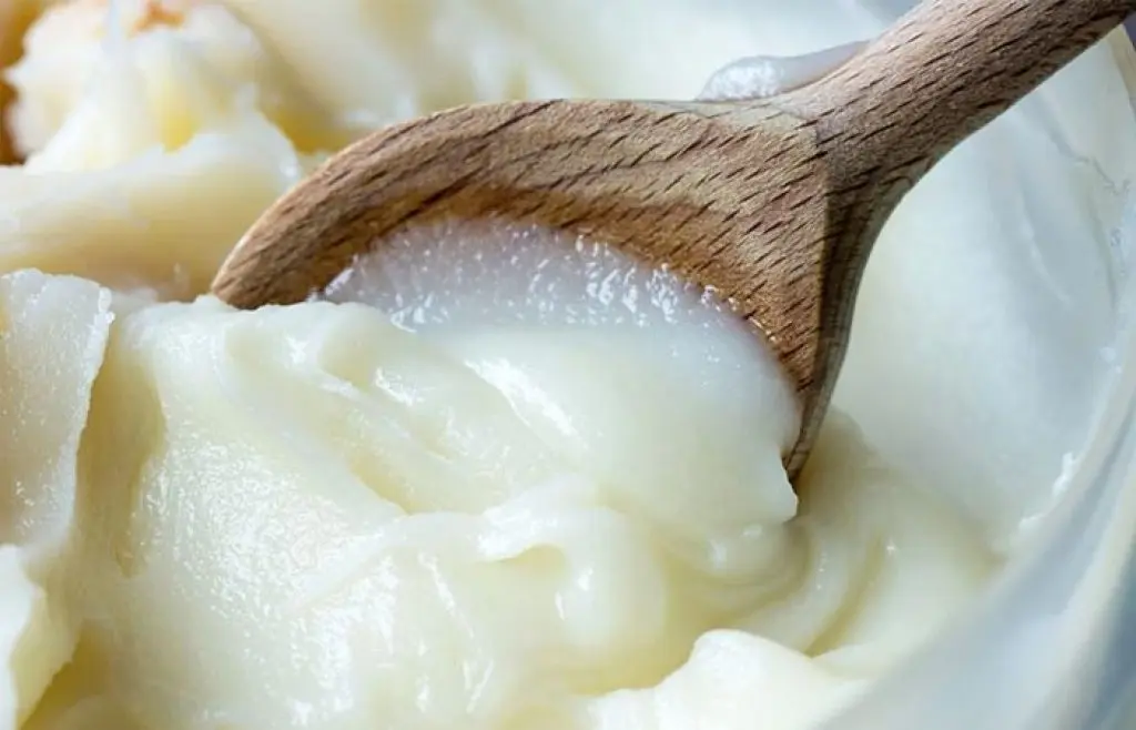 این روغن محبوب مادربزگ ها معجزه درمان درد زانو است