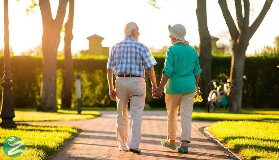 تقویت استخوان و مفاصل در میانسالی با کشمش | با این نسخه، چهارستون بدنت همیشه سالمه