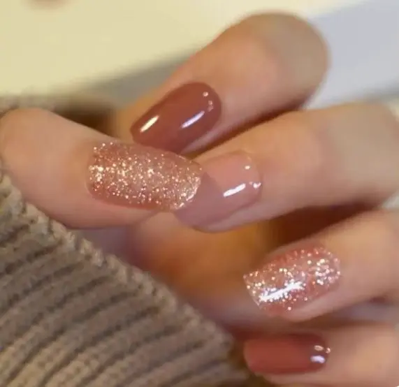 طرح ناخن لاکچری و جدید برای عید | با  کلکسیون مدل‌های جذاب ناخن تو عید بدرخشید