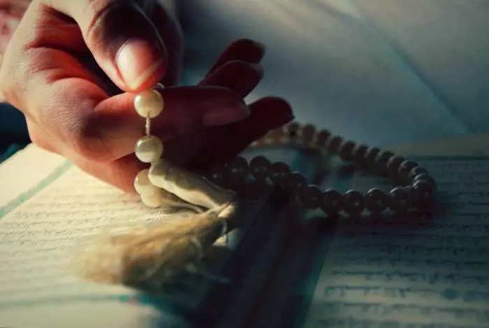 کافیه این ذکر رو یکبار بگی تا پول و ثروت از در و دیوار خونت بباره برات