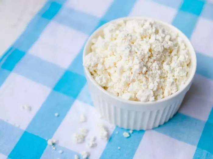 خانم های کدبانو با شیر خراب و فاسد معجزه میکنند | بیا تا بهت یاد بدم چیکار کردی