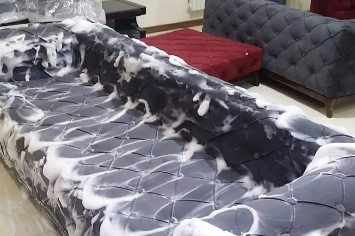 بهترین راه شستن مبل در خانه: کاربردی‌ترین روش برای برق انداختن مبل‌ها