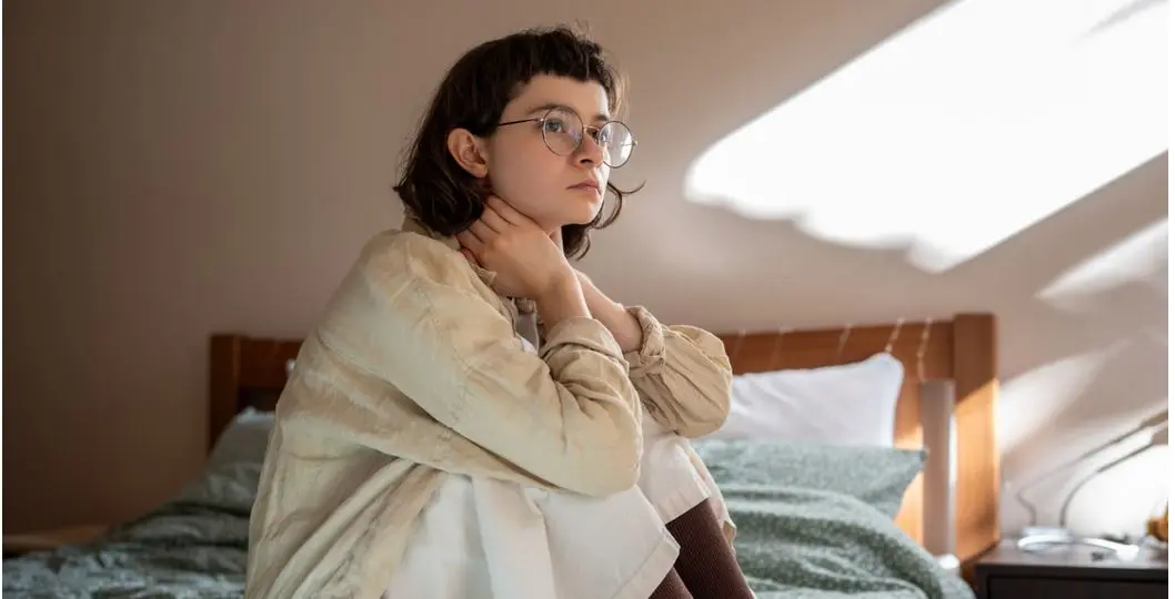 9 دلیل بر اساس روانشناسی که افراد بسیار باهوش معمولاً تنها هستند
