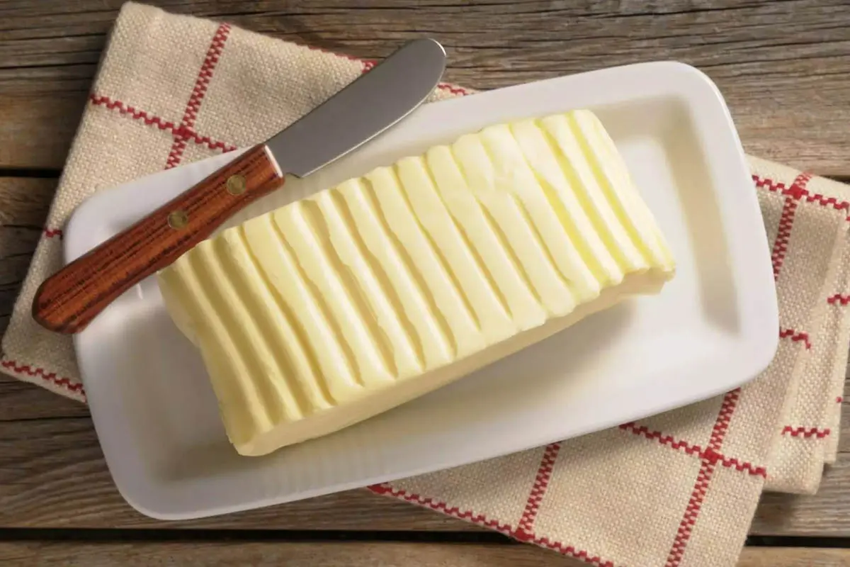 با این ترفند تا مدت ها کره تازه و خوشبو و خوش طعم در یخچال دارید