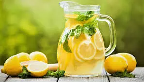 این شربت را جایگزین نوشابه و دلستر در سفره‌هاى خود کنید و از شر 450 بیماری خلاص شوید

