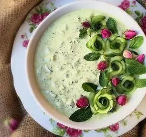 این ۵ خوراکی بهترین همراه خیار هستند؛ ترکیبی خوش‌مزه و سالم