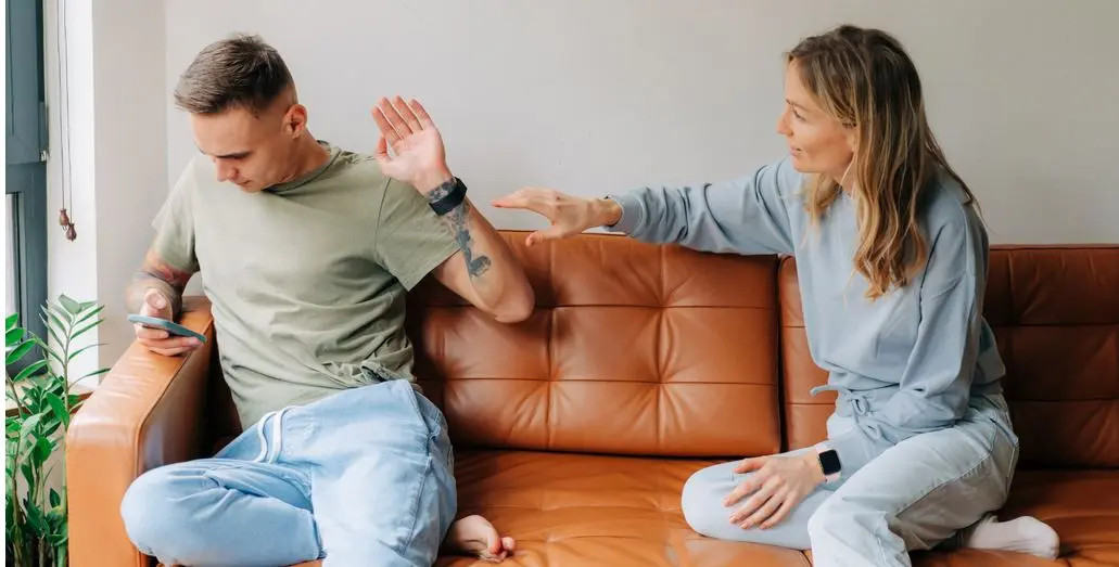 بر اساس روانشناسی، 9 نشانه که نشان می دهد شریک زندگی شما برای شما مناسب نیست