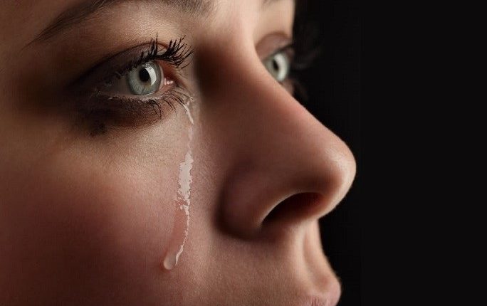 ۶ دلیل علمی که نشان می‌دهد گریه کردن کار انسان های قوی است!