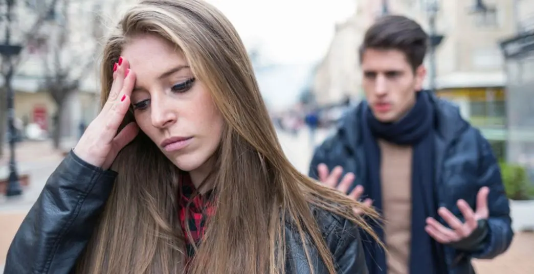 8 نشانه که از نظر عاطفی وابسته هستید، اما واقعا عاشق نیستید
