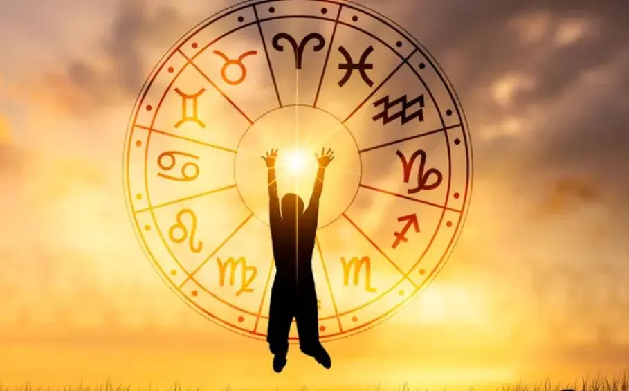 فال روزانه پنجشنبه 7 تیر ماه | کائنات چه سرنوشتی را برای امروزتان رقم زده اند؟