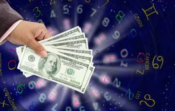 متولدین این ماه ها مثل آهنربا پول جذب می کنند