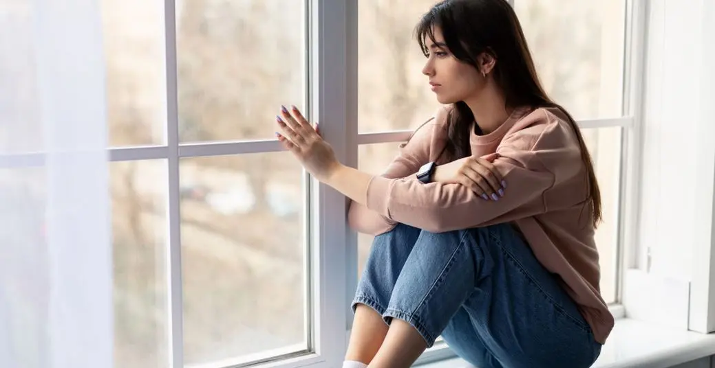 روانشناسی شخصیت | اگر شماهم این نشانه ها و رفتارارو دارین یعنی کودکی بی نهایت تنهایی رو سپری کردین