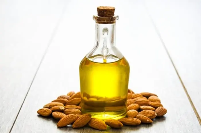 روزی 4 عدد بادام خیس شده بخورید | معجزه آن در یک هفته برای پاکسازی کبد، رفع در کلیه و درمان انواع دردها ببینید