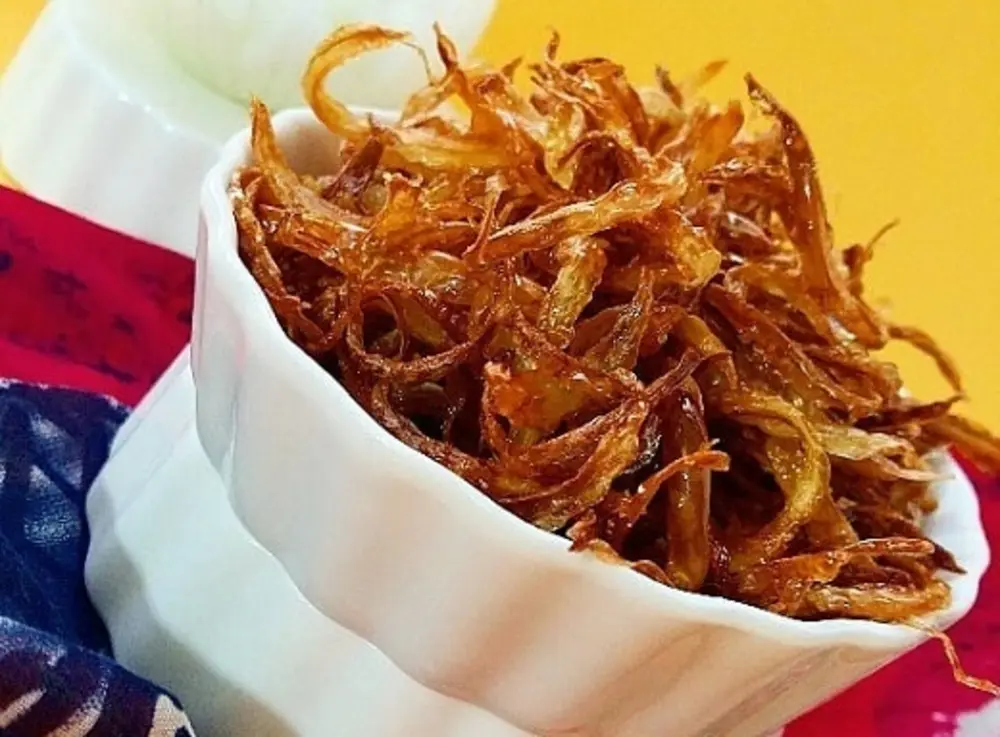 ترفند طلایی سرخ کردن پیاز در مایکروویو؛ سریع و راحت در 5 دقیقه!