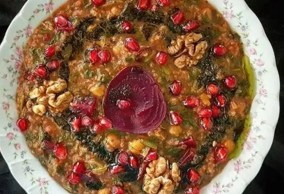 طرز تهیه آش انار شیرازی مخصوص شب یلدا