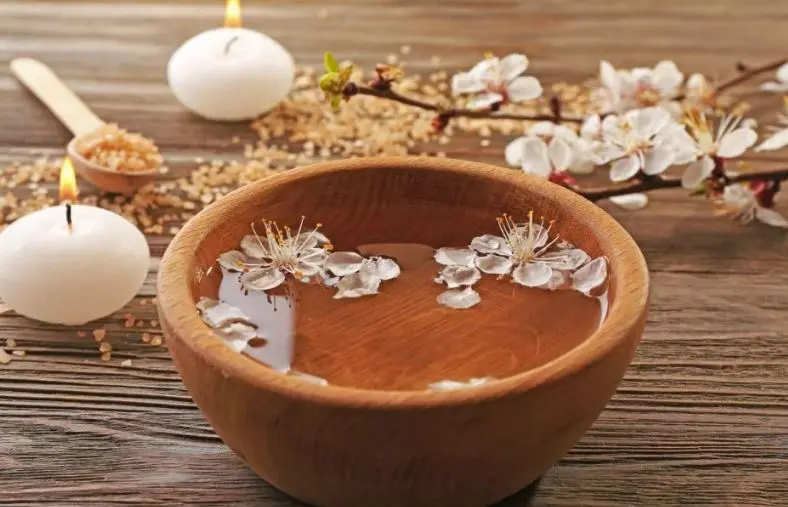 به همین دلیل است که در زمستان باید یک کاسه آب در اتاق نشیمن و اتاق خواب بگذارید