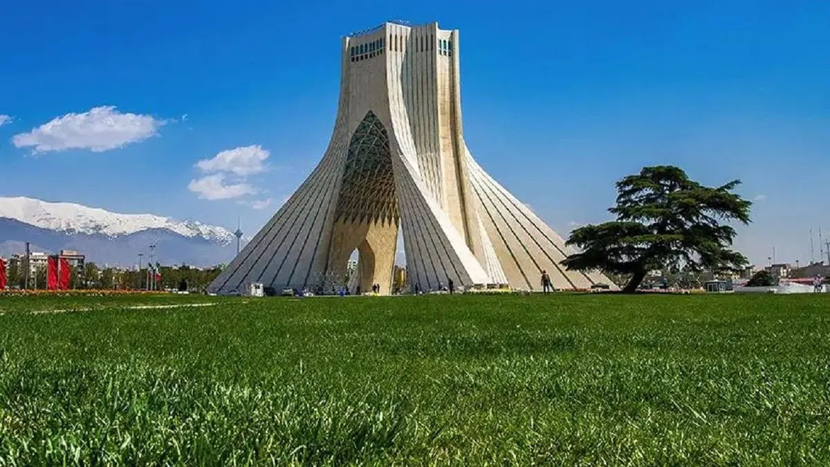 گنجینه تاریخ: میدان آزادی در سال ۱۳۵۳ را ببینید + عکس