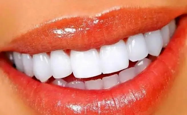  پوست این میوه کار جرم گیری دندان پزشک ها را میکند + 10 ترفند خانگی دیگر که بدون هزینه دندان شما را برق می اندازد 