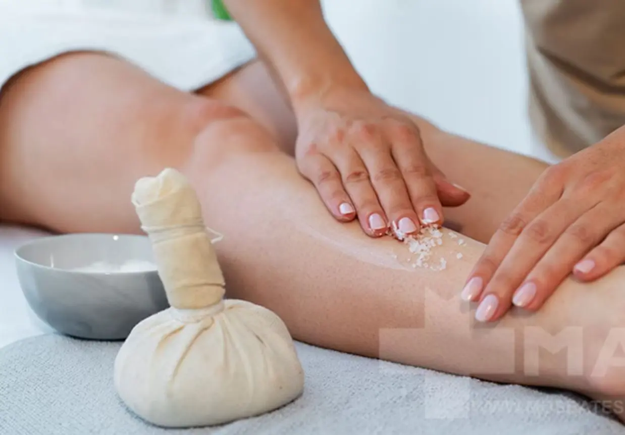 درمان سنتی آب آوردن زانو در خانه / ۸ راهکار خانگی و ساده