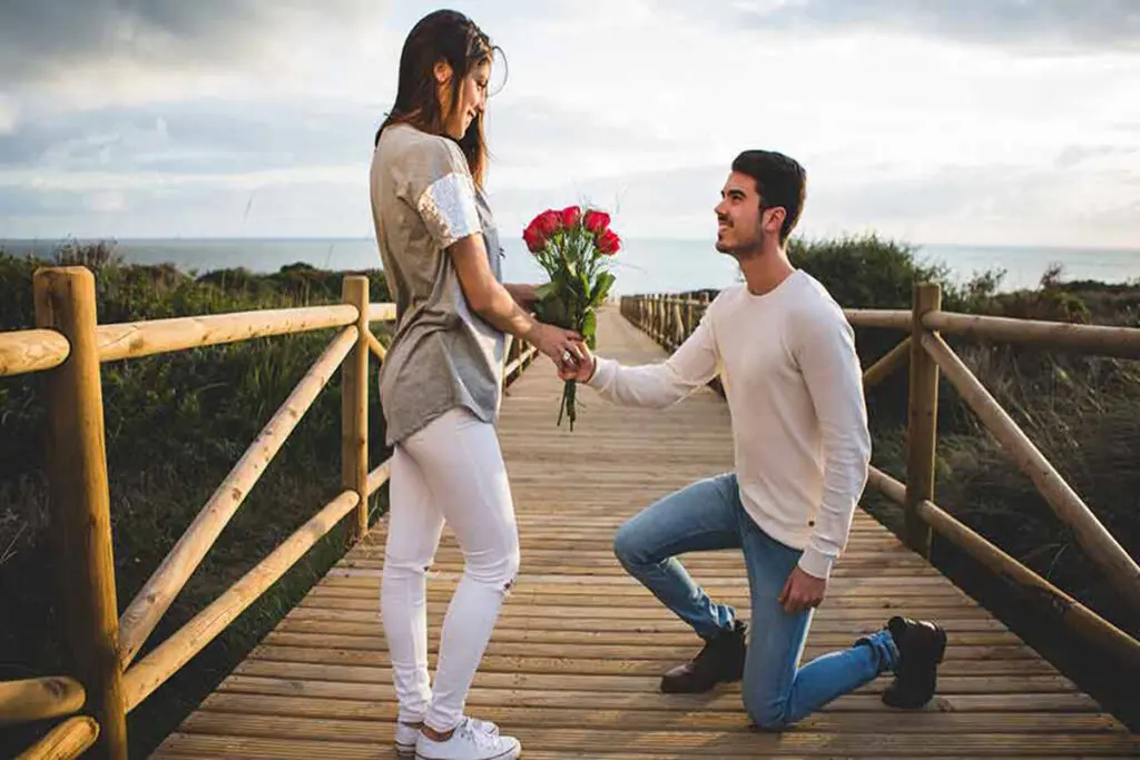 جملات جادویی برای جذب قلب مردان | راز دیوانه‌کردن مردان در رابطه؛تضمینی همیشه عاشقت می‌ماند