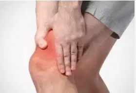 ۱۰ علت درد پا از زانو به پایین؛ از نشانه‌ها تا درمان خانگی