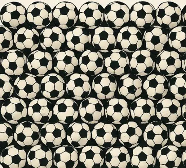 بازی فکری : توپ متفاوت کدام است؟ اگر چشمان عقابی دارید در 5 ثانیه بفهمید!