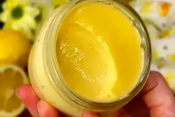 طرز تهیه دسر ترش، خامه‌ای و آماده در کمتر از ۱۰ دقیقه