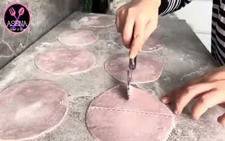 طرز تهیه دسر زمستانی فقط با انار، نوشابه و آرد!